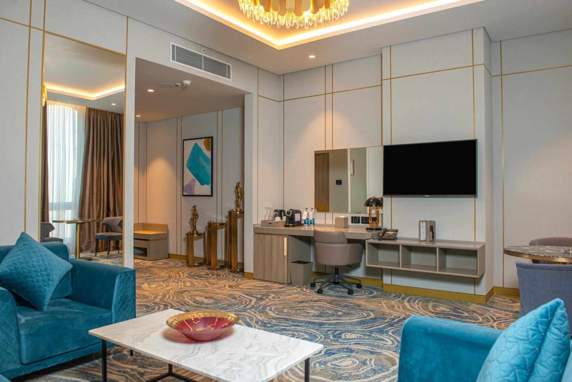 Intercontinental Baku By Ihg Hotel Exterior photo Suite